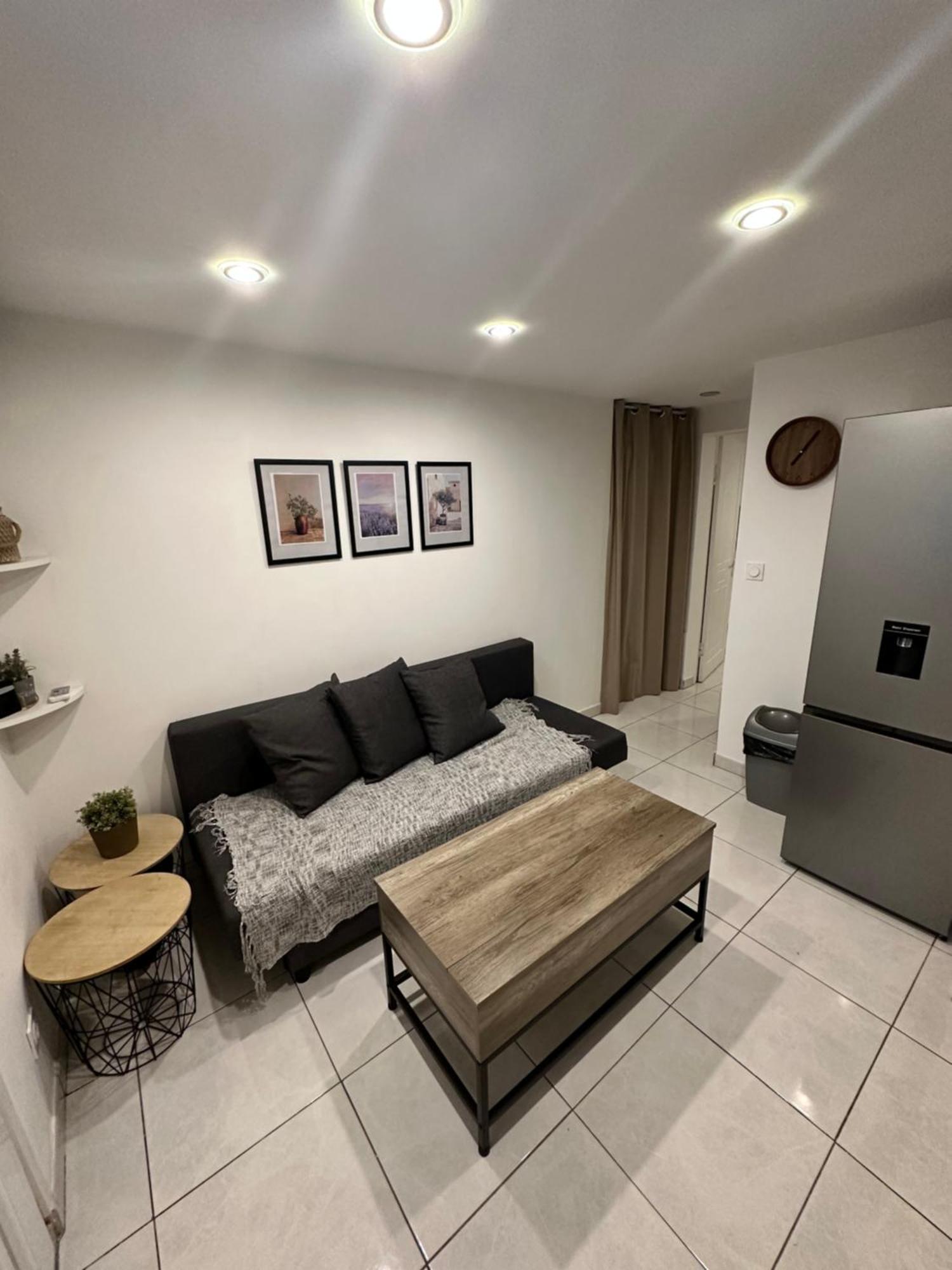 Jolie Appartement Nice Proche Mer Et Aeroport Une Chambre Plus Salon Avec Cuisine 外观 照片