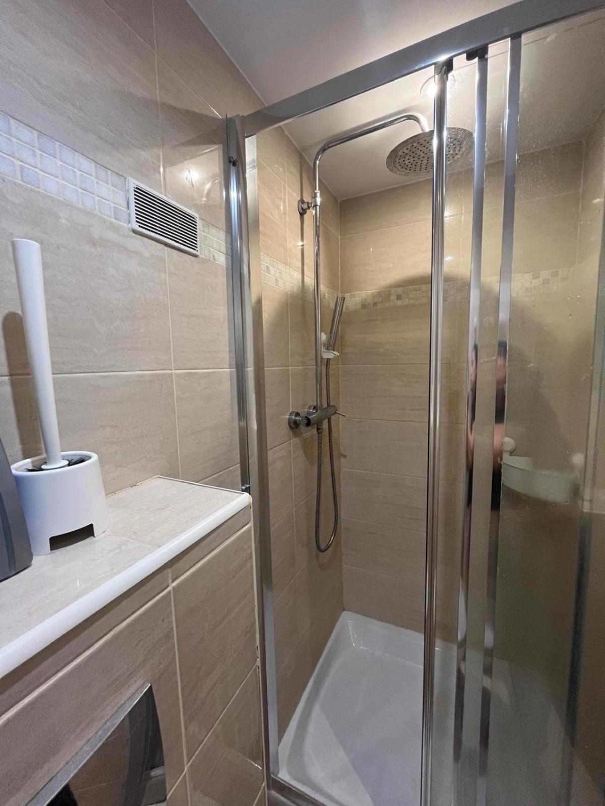 Jolie Appartement Nice Proche Mer Et Aeroport Une Chambre Plus Salon Avec Cuisine 外观 照片